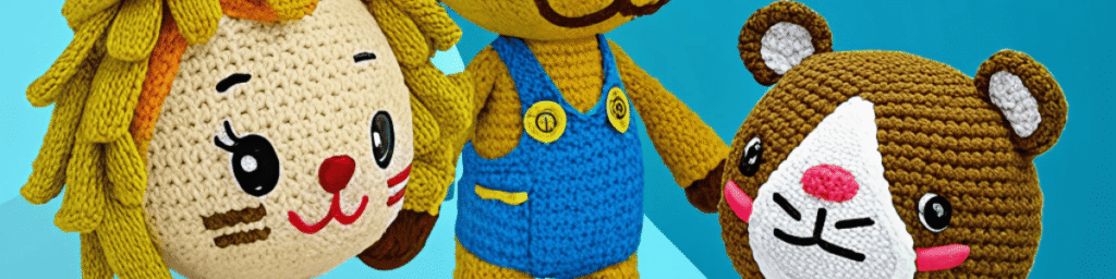 яркая коллекция мягких вязаных игрушек