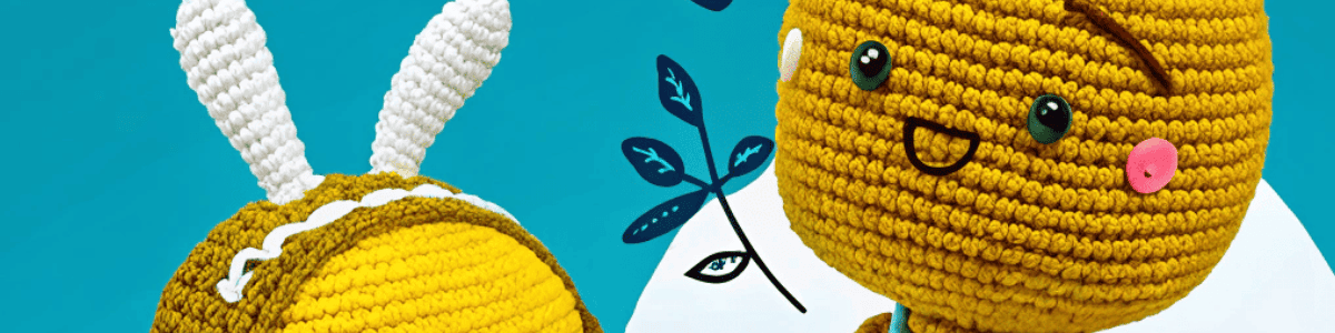 вязаные декоративные элементы и очаровательные персонажи