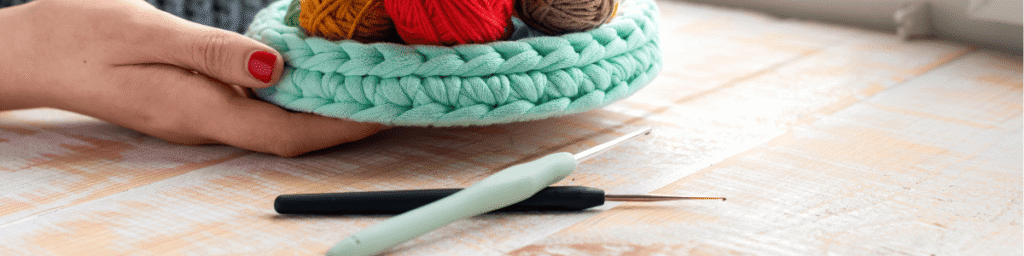 принадлежности для вязания крючком